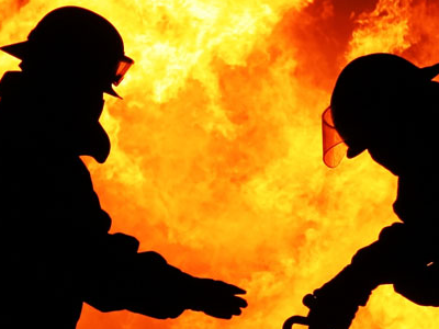 保定消防工程公司告訴您：大型商場突遇火災(zāi)，我們怎么做？